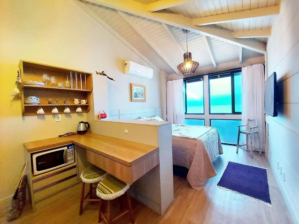 Apartamento Studio Casa da Arvore, Pé na areia, Ribeirão da Ilha, Florianópolis Brasil