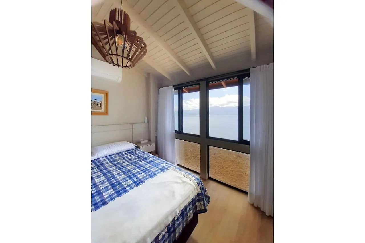 Studio Casa da Arvore, Pé na areia, Ribeirão da Ilha, Florianópolis Brasil