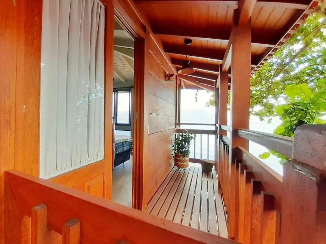 Studio Casa da Arvore, Pé na areia, Ribeirão da Ilha, Florianópolis Brasil