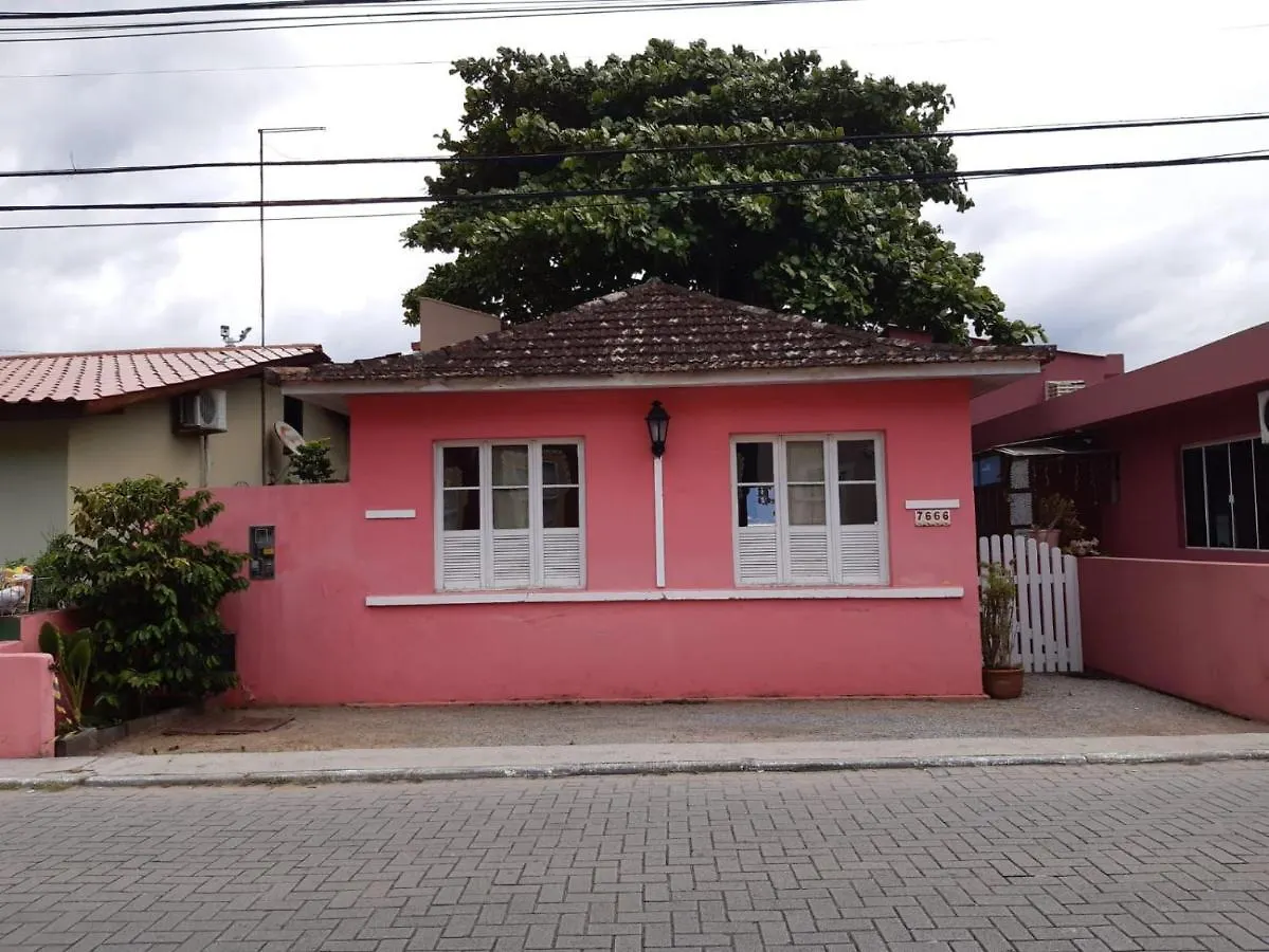 Apartamento Studio Casa da Arvore, Pé na areia, Ribeirão da Ilha, Florianópolis